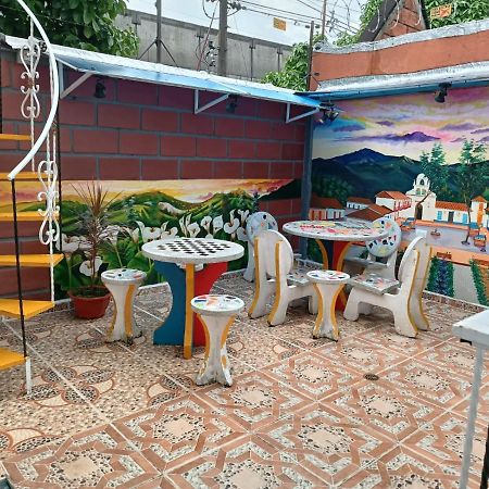 Hotel Eterna Primavera Medellín Zewnętrze zdjęcie