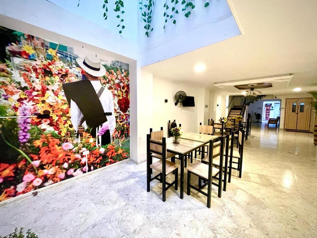 Hotel Eterna Primavera Medellín Zewnętrze zdjęcie